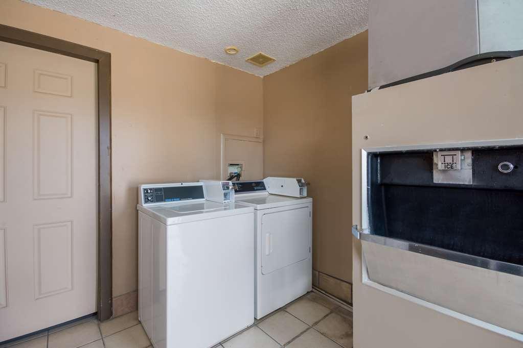 Americas Best Value Inn Woodward At 8Th St Instalações foto