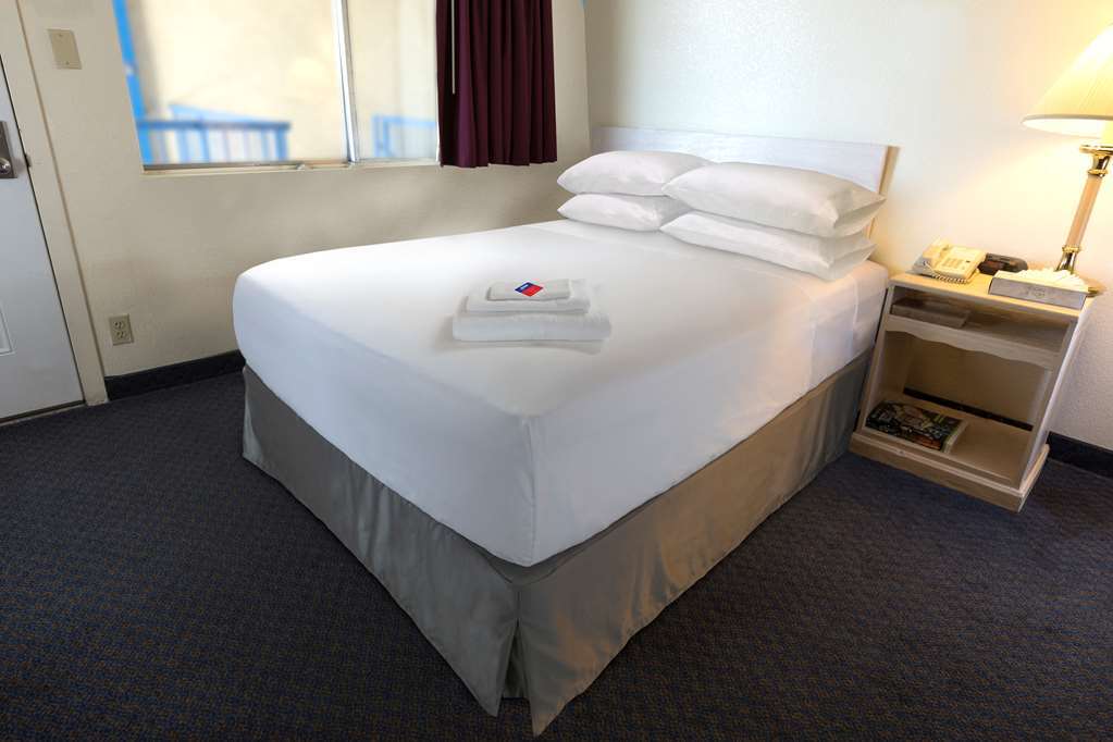 Americas Best Value Inn Woodward At 8Th St Quarto foto